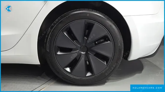 TESLA MODEL 3 RWD