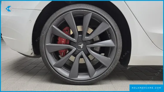 TESLA MODEL 3 LONG RANGE AWD