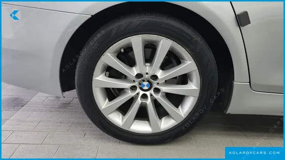 BMW 5 SERIES 528I