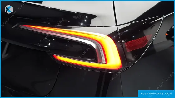 TESLA MODEL 3 RWD