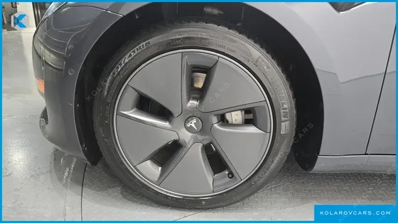 TESLA MODEL 3 LONG RANGE AWD