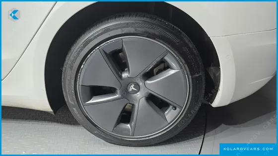 TESLA MODEL 3 LONG RANGE AWD