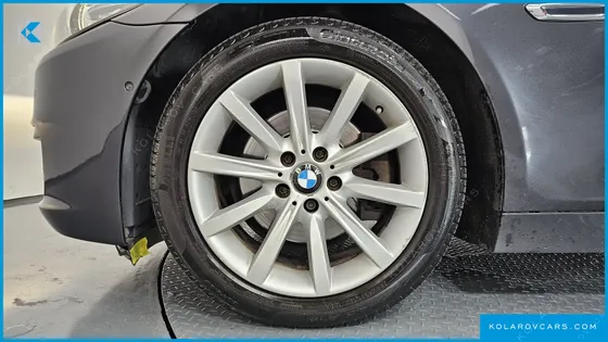 BMW 5 SERIES 528I