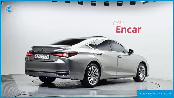 LEXUS ES LUXURY PLUS