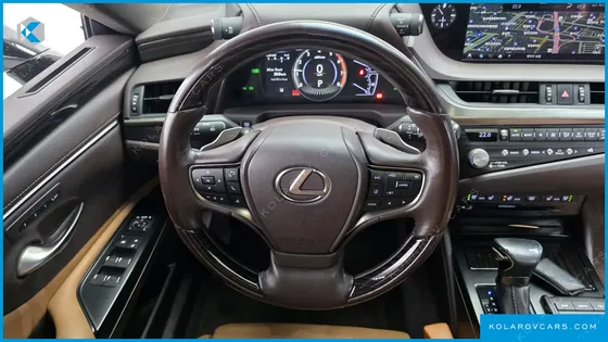 LEXUS ES LUXURY PLUS