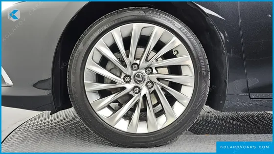 LEXUS ES EXECUTIVE