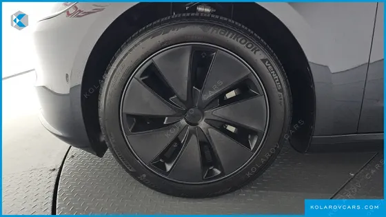 TESLA MODEL 3 RWD
