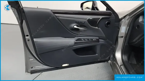 LEXUS ES EXECUTIVE