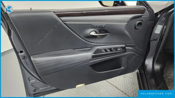 LEXUS ES LUXURY PLUS