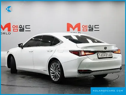 LEXUS ES LUXURY PLUS