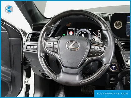 LEXUS ES LUXURY PLUS