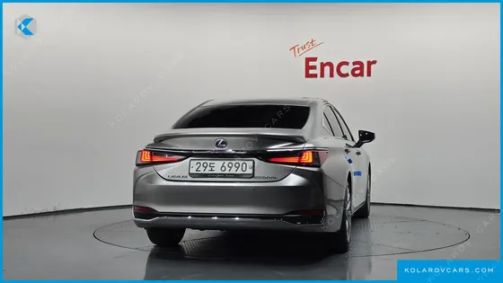 LEXUS ES EXECUTIVE