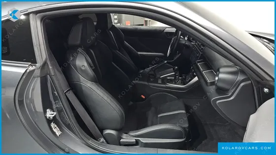 TOYOTA 86 2.4 PREMIUM