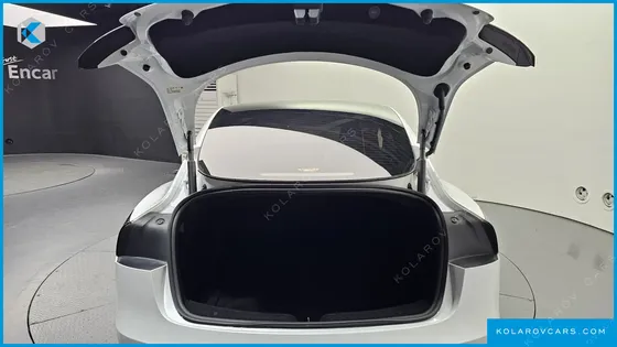 TESLA MODEL 3 RWD