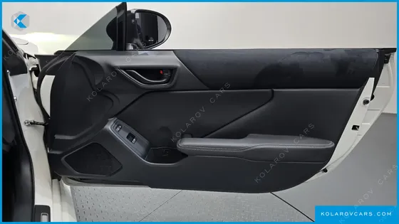 TOYOTA 86 2.4 PREMIUM