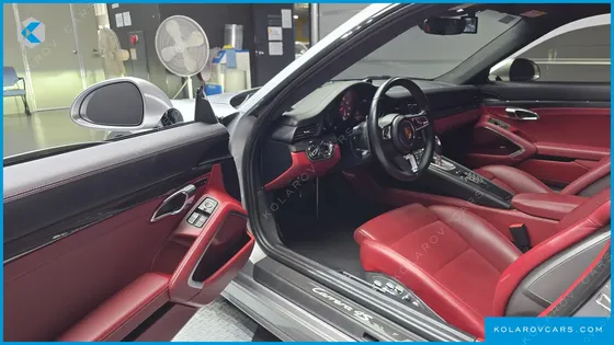 PORSCHE 911 CARRERA 4S