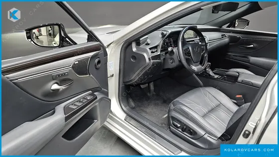 LEXUS ES EXECUTIVE