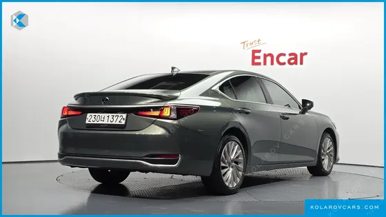 LEXUS ES EXECUTIVE