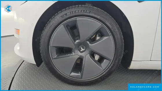 TESLA MODEL 3 STANDARD RANGE PLUE RWD
