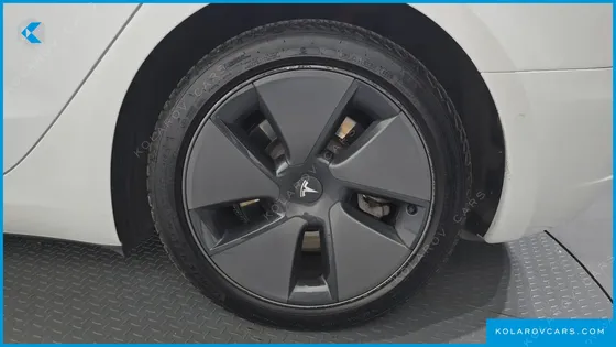 TESLA MODEL 3 STANDARD RANGE PLUE RWD