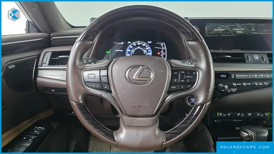LEXUS ES EXECUTIVE