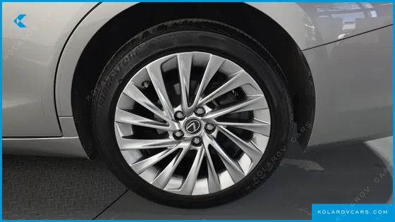 LEXUS ES LUXURY PLUS