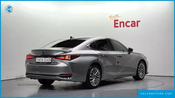 LEXUS ES EXECUTIVE