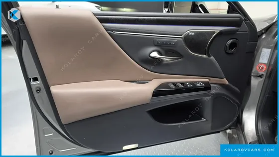 LEXUS ES EXECUTIVE