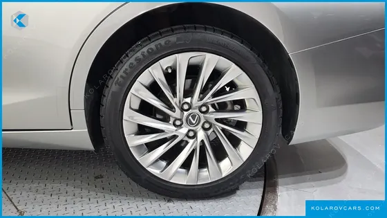 LEXUS ES LUXURY PLUS