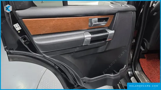 LAND ROVER DISCOVERY 3.0 SDV6 SE