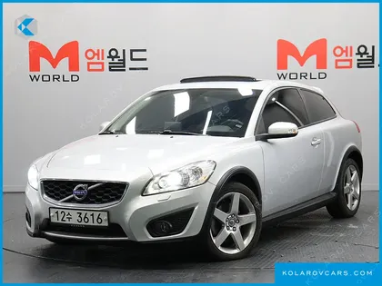 VOLVO C30 D4