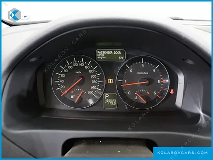 VOLVO C30 D4