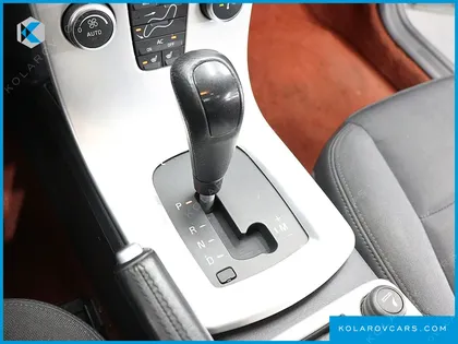 VOLVO C30 D4