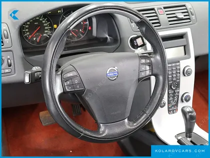 VOLVO C30 D4