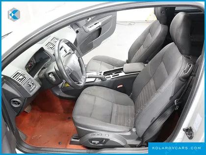 VOLVO C30 D4