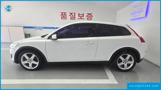 VOLVO C30 D4