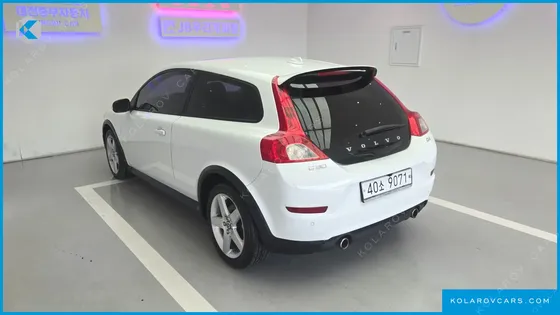 VOLVO C30 D4