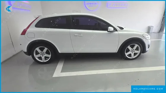 VOLVO C30 D4