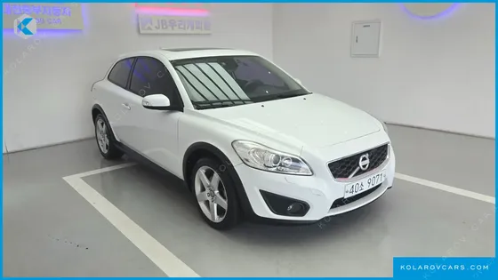 VOLVO C30 D4