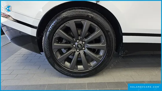 LAND ROVER RANGE ROVER VELAR 3.0 D300 R-DYNAMIC SE