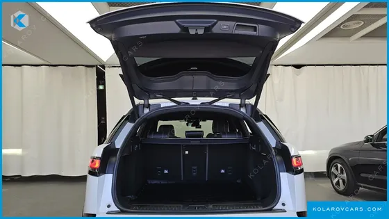 LAND ROVER RANGE ROVER VELAR 3.0 D300 R-DYNAMIC SE