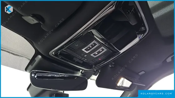 LAND ROVER RANGE ROVER VELAR 3.0 D300 R-DYNAMIC SE