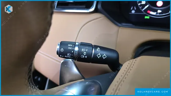 LAND ROVER RANGE ROVER VELAR 3.0 D300 R-DYNAMIC HSE