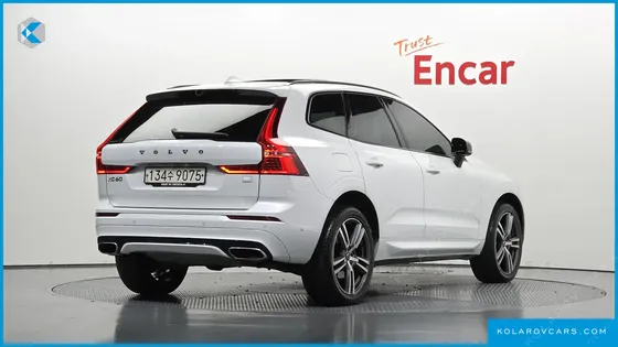 VOLVO XC60 T8 R-DESIGN