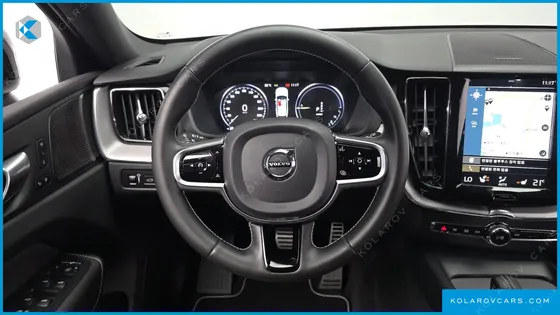 VOLVO XC60 T8 R-DESIGN