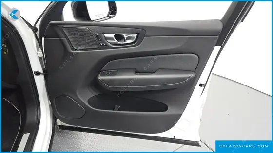 VOLVO XC60 T8 R-DESIGN