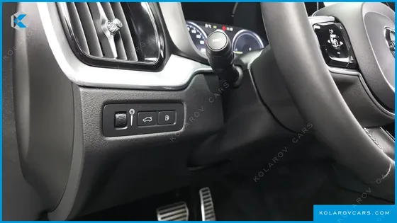 VOLVO XC60 T8 R-DESIGN