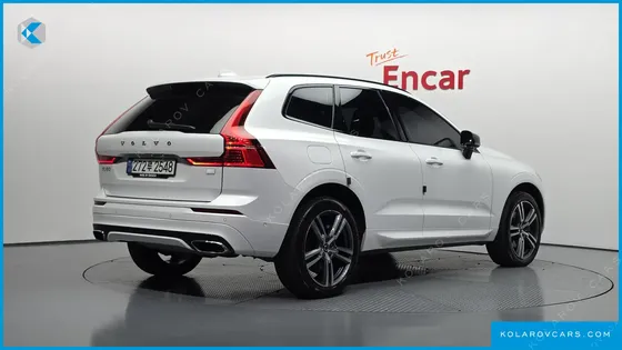 VOLVO XC60 T8 R-DESIGN