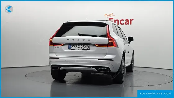 VOLVO XC60 T8 R-DESIGN