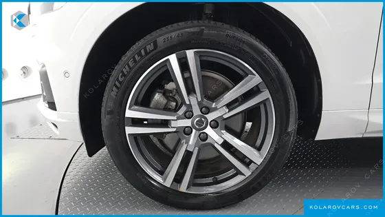 VOLVO XC60 T8 R-DESIGN